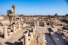 اكتشاف لوحة حجرية تعود إلى عصر الإمبراطور تيبيريوس 
