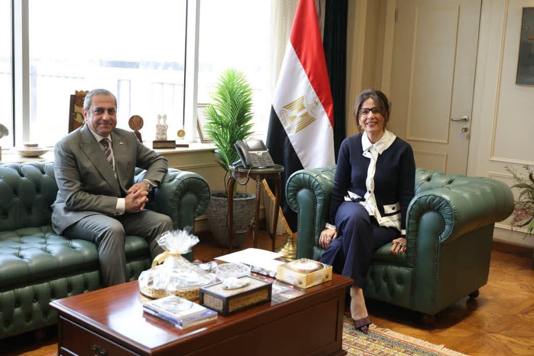 وزيرة الثقافة تبحث مع رئيس شركة العاصمة الإدارية تعزيز التعاون الثقافي والفني بالعاصمة الجديدة
