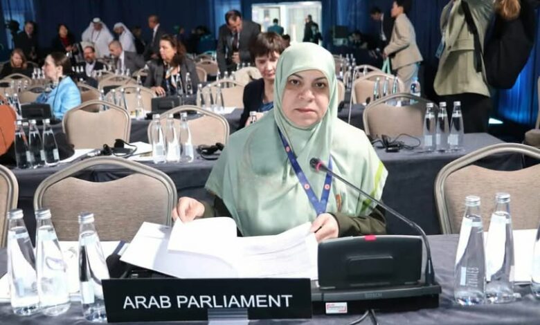 البرلمان العربي يطالب بإزالة الحواجز الجمركية التي تحد قدرة الدول النامية على النفاذ إلى الأسواق العالمية
