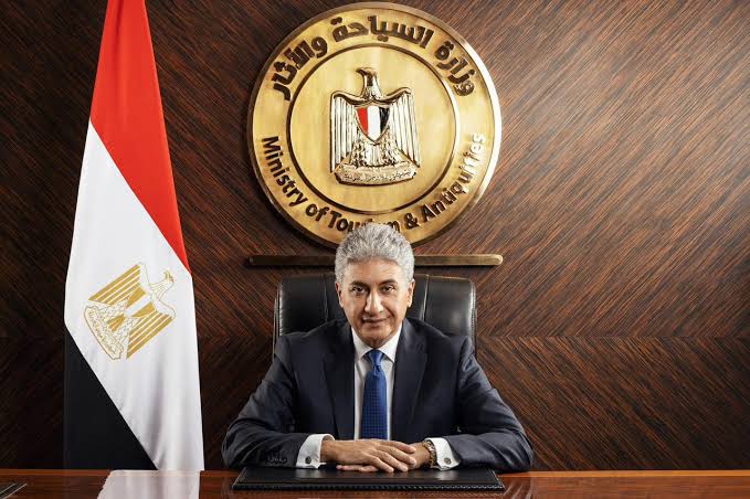 قبل فوات الآوان .. خطة طوارىء لزيادة أعداد السائحين الى مصر 