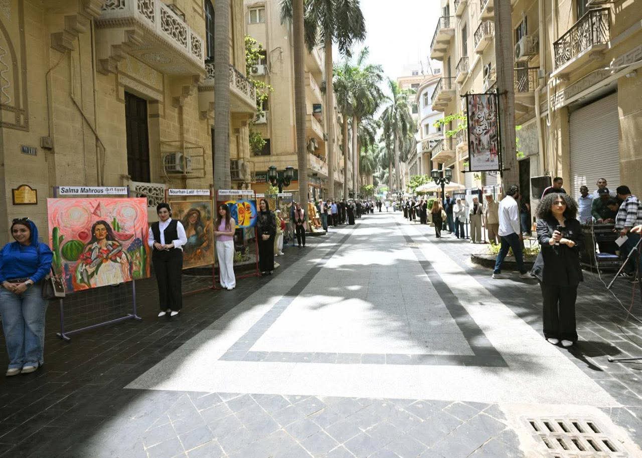 تدشين شارع الفن بمنطقة مثلث البورصة وشارع الشريفين 